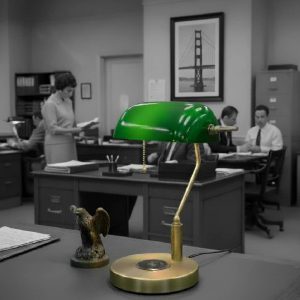 چراغ مطالعه بنکر سبز مجهز به شارژر وایرلس‌